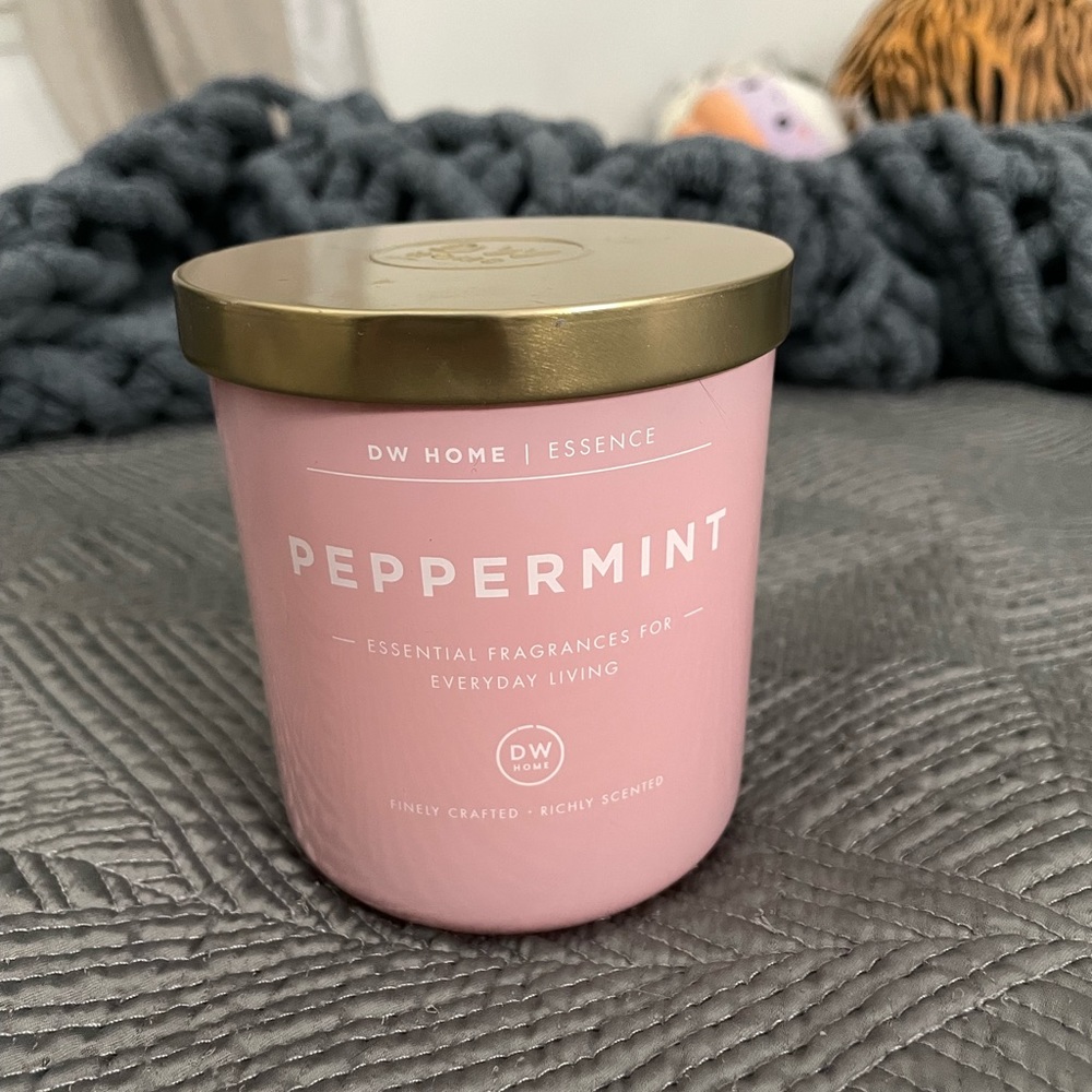 DW Home Candle